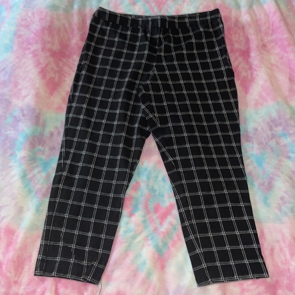 3 pair Joan Rivers cropped leggings - Picture 7 of 9